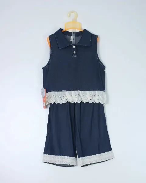 Bộ quần áo trẻ em gái 367  size 130 AS05
