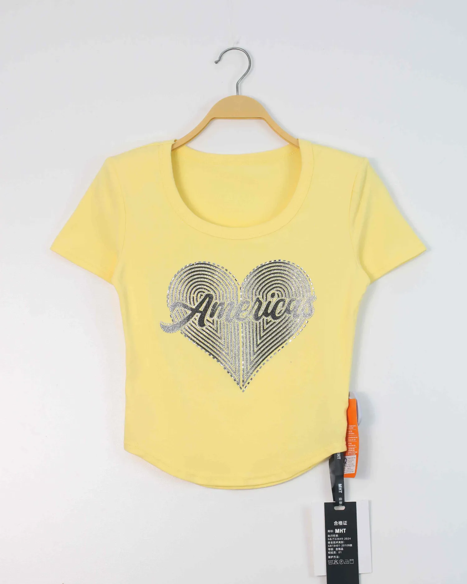 Áo phông nữ cổ tròn croptop TT 2071 vàng H12.2026.2