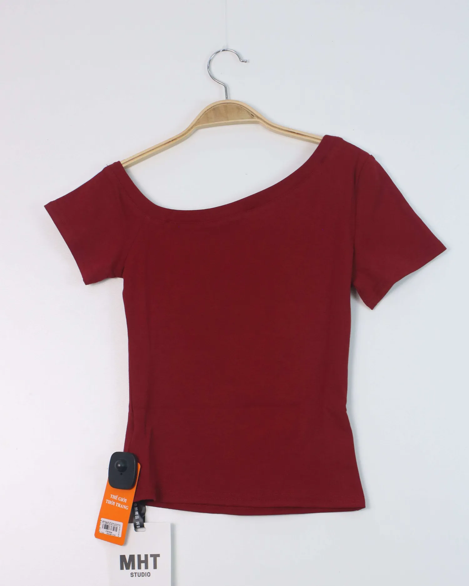 Áo phông nữ cổ tròn croptop TT 2089 đen trắng  H12.2026.2