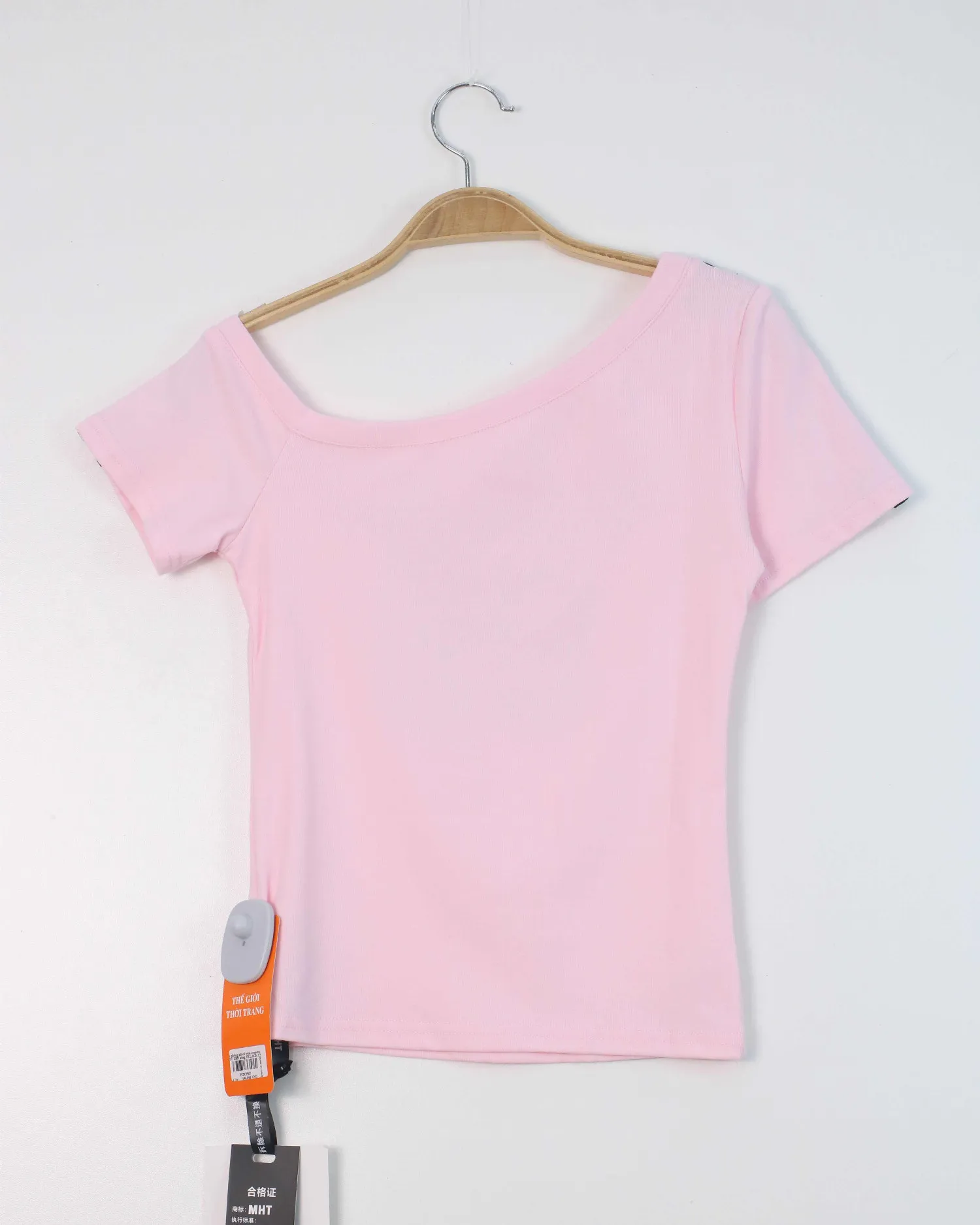 Áo phông nữ cổ tròn croptop TT 2089 đen trắng  H12.2026.2