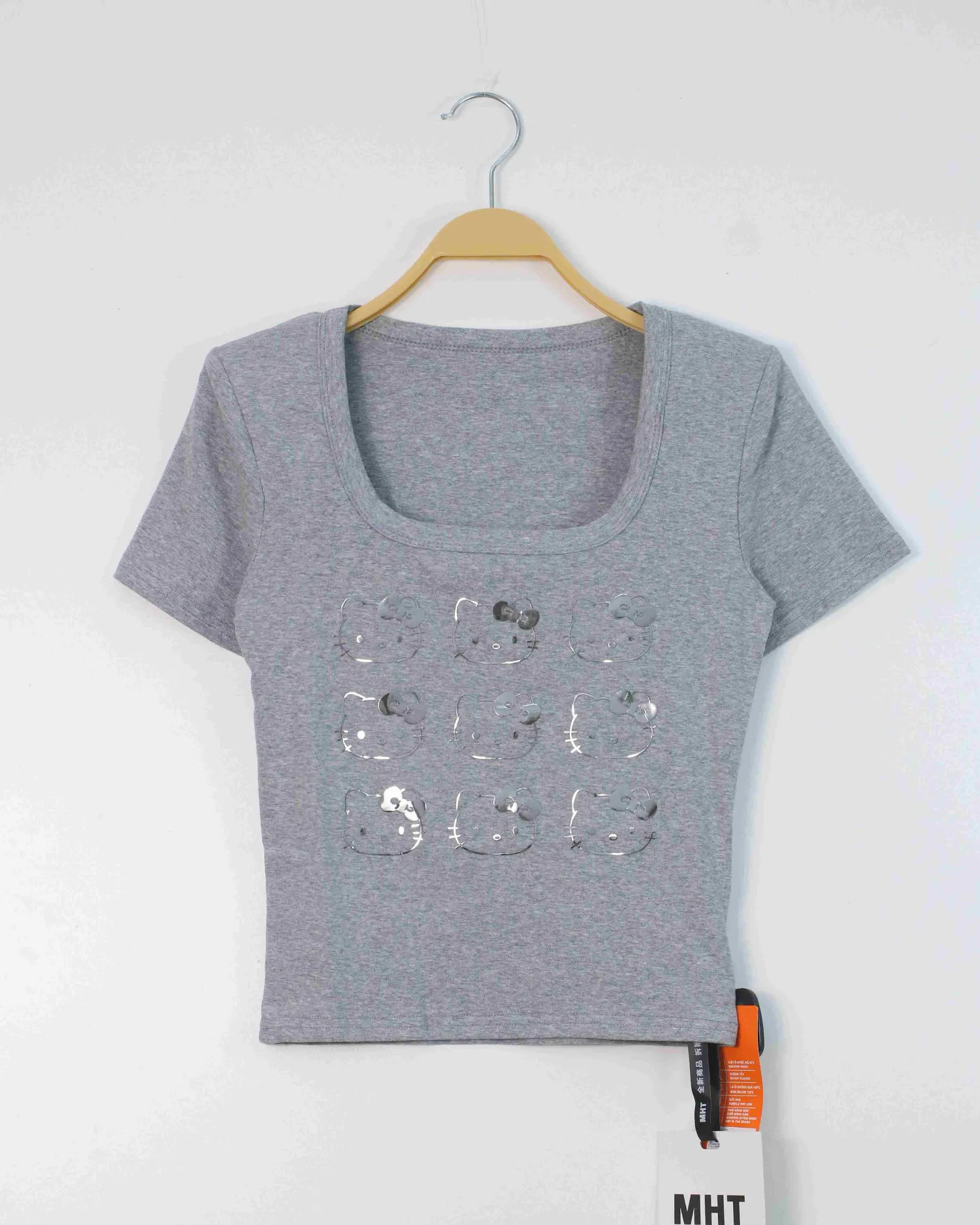 Áo phông nữ cổ tròn croptop TT 2073 ghi H12.2026.2