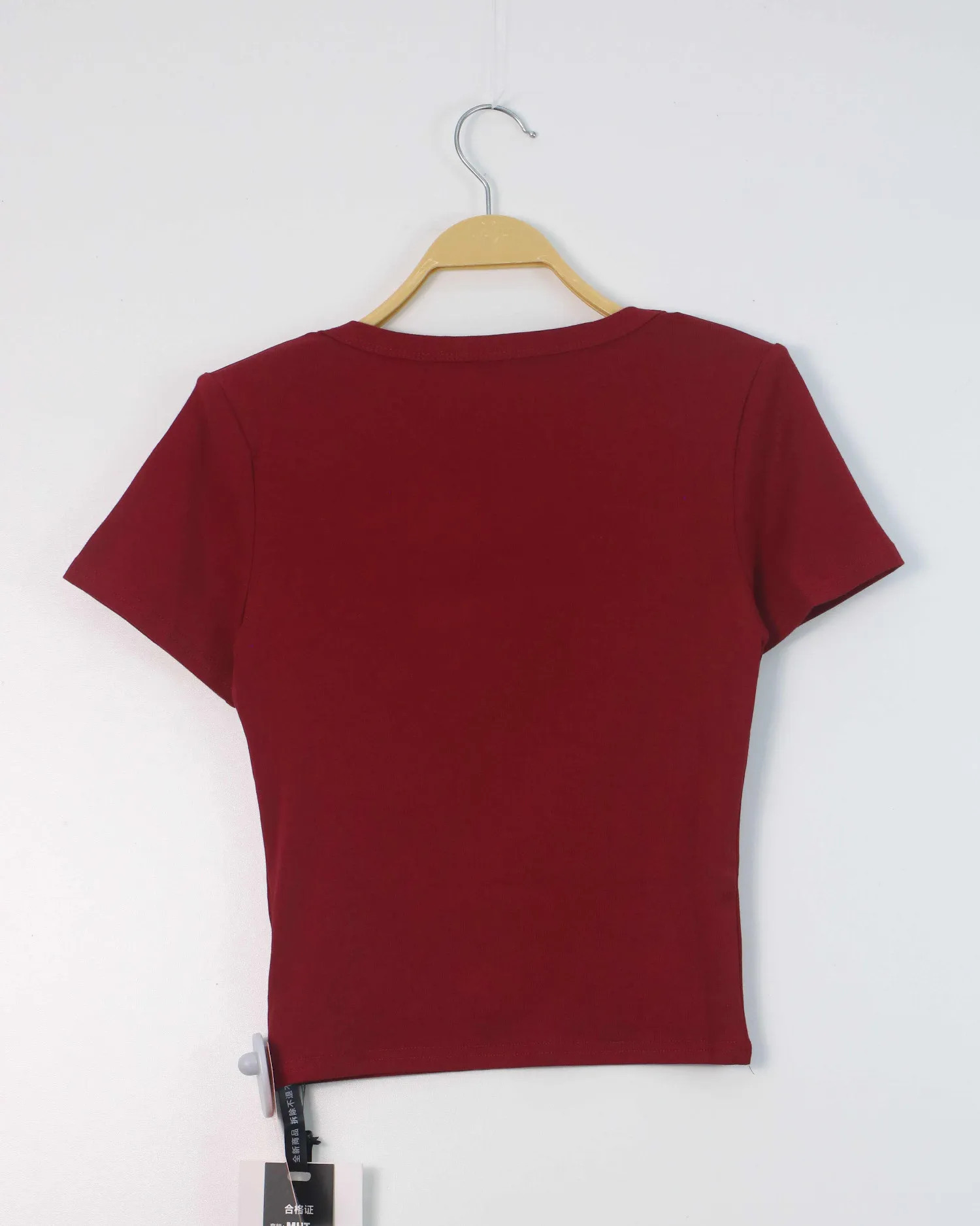 Áo phông nữ cổ tròn croptop TT 2102 đen H12.2026.2