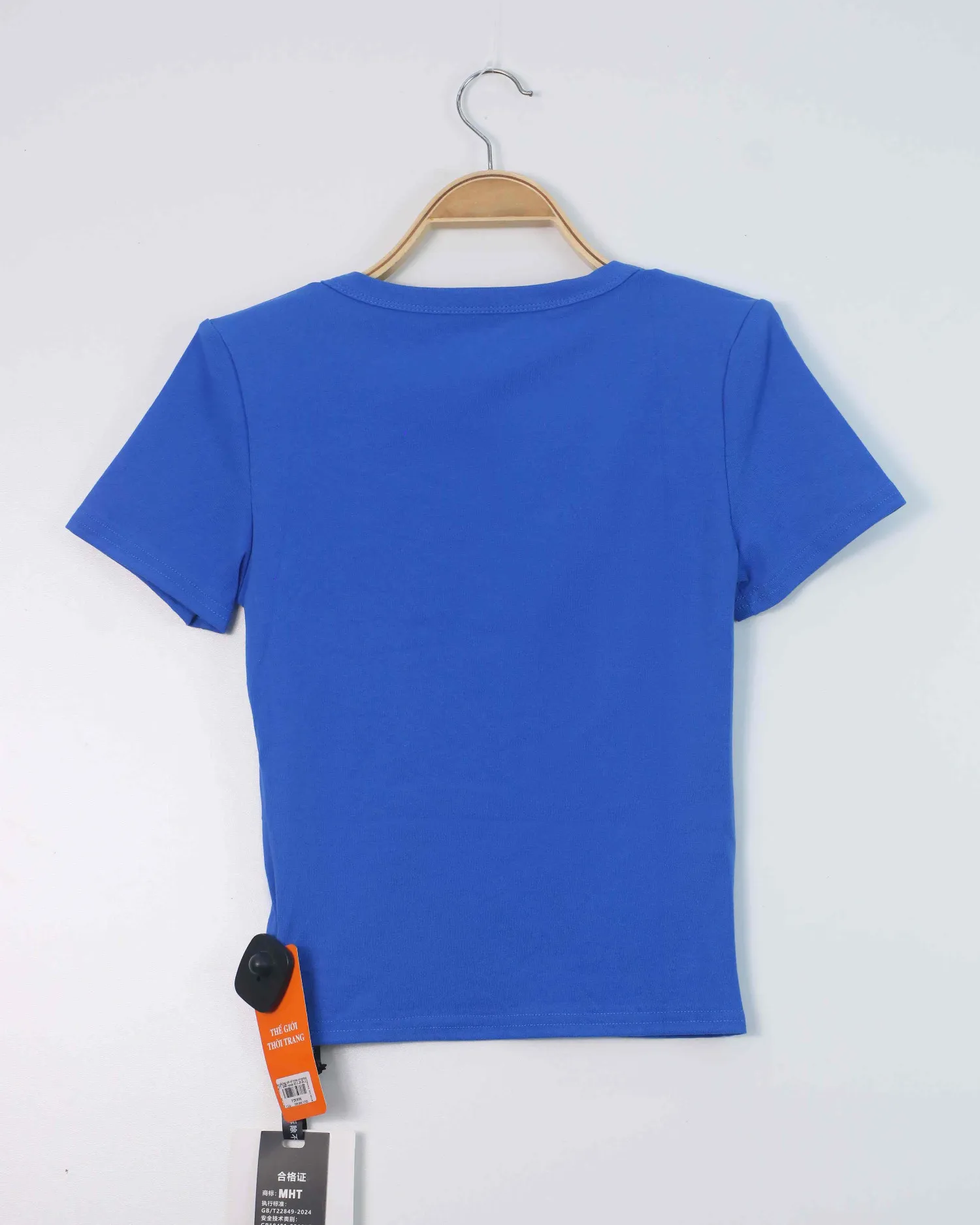 Áo phông nữ cổ tròn croptop TT 2080 trắng xanh H12.2026.2