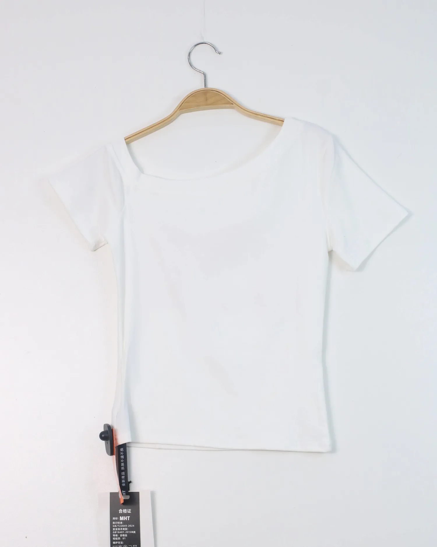 Áo phông nữ cổ tròn croptop TT 2086 trắng hồng H12.2026.2