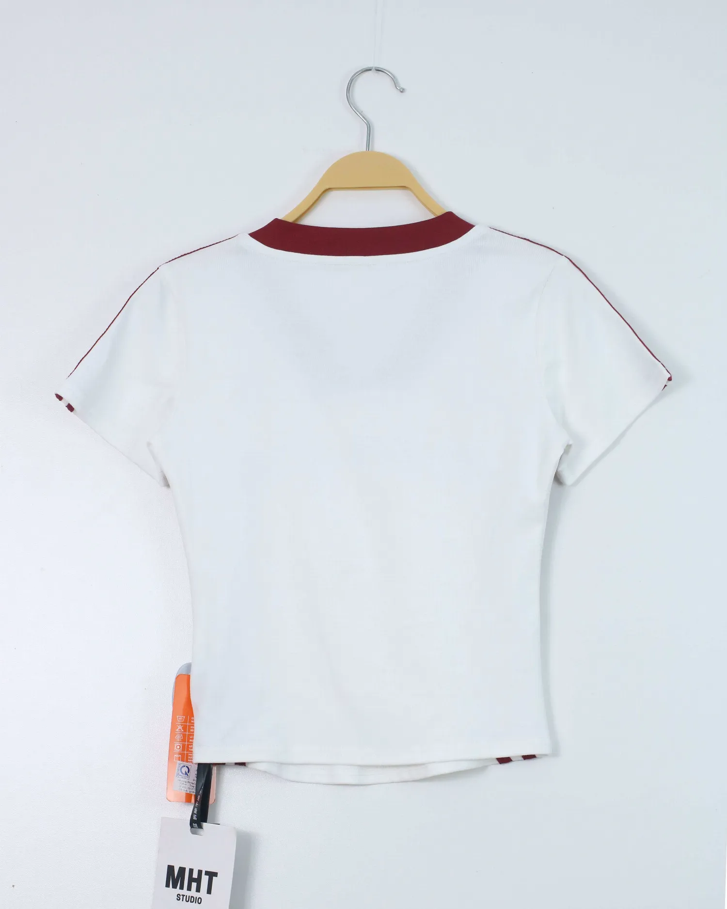 Áo phông nữ cổ tròn croptop TT 2032 than H12.2026.2