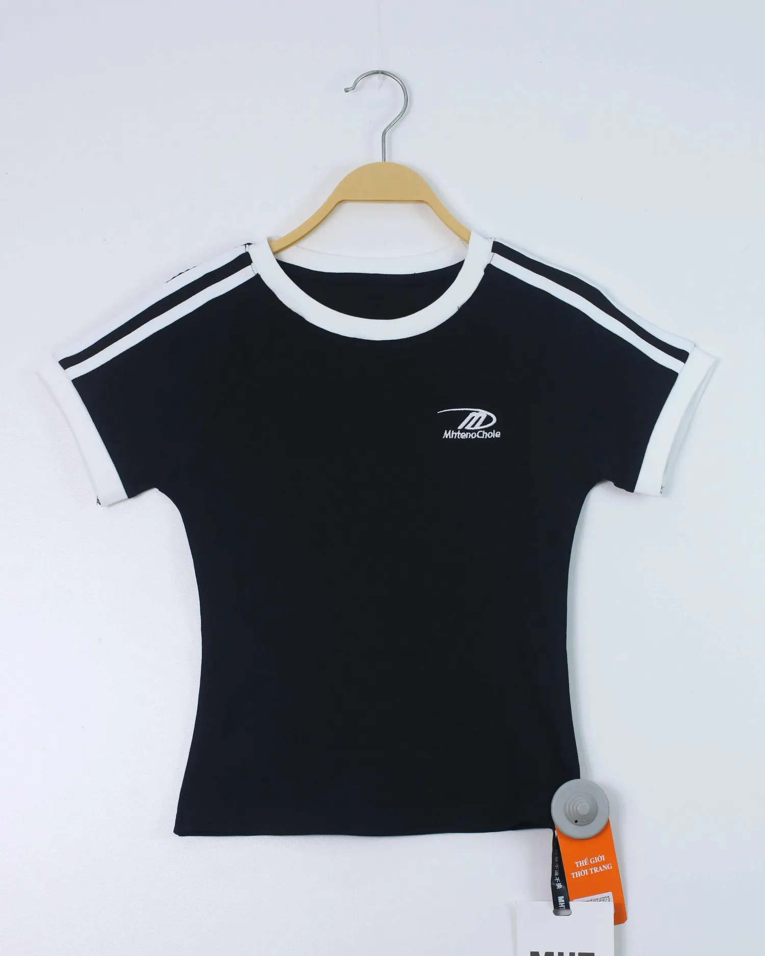 Áo phông nữ cổ tròn croptop TT 2085 trắng H12.2026.2