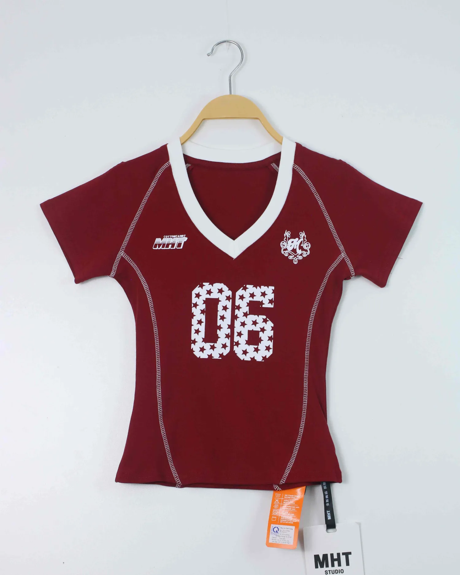 Áo phông nữ cổ tròn croptop TT 2006 đen hồng H12.2026.2