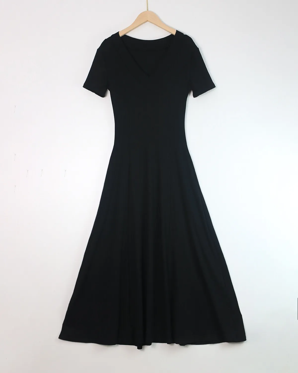 https://sieuthithanhdo.vn/images/products/thoi_trang/anhthoitranggoss/2026/nam2026online/a%20hieu/thang4/21-4/P287658/original/P287658_1.webp