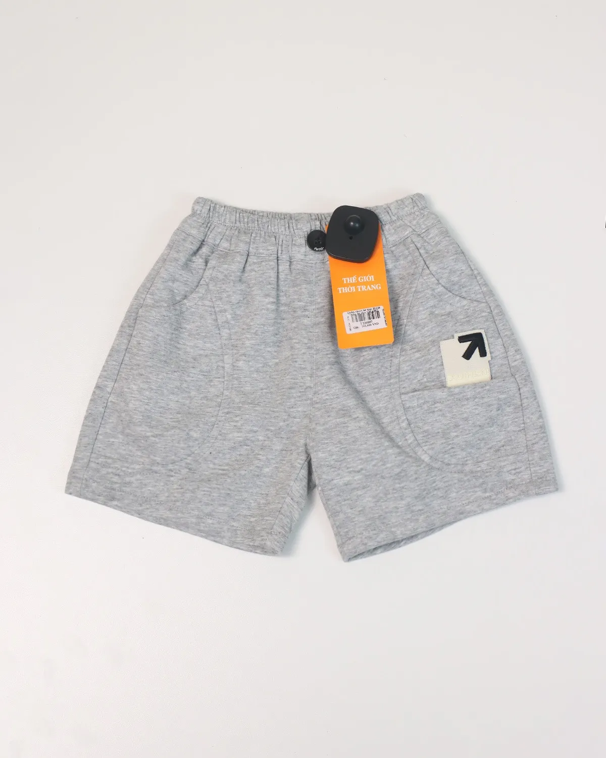 Quần short bé trai 20228 màu be size 120 AS02