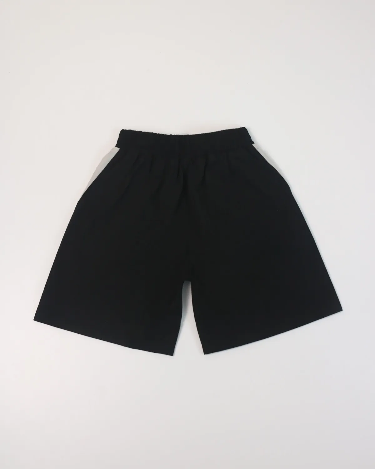 https://sieuthithanhdo.vn/images/products/thoi_trang/anhthoitranggoss/2026/nam2026online/a%20hieu/thang5/18-5/T254433/original/T254433_3.webp