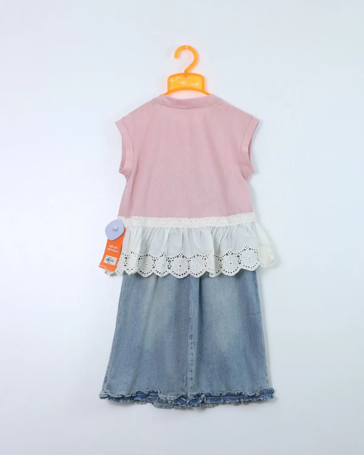 Séc bé gái quần bò (25)  size 120 TĐ