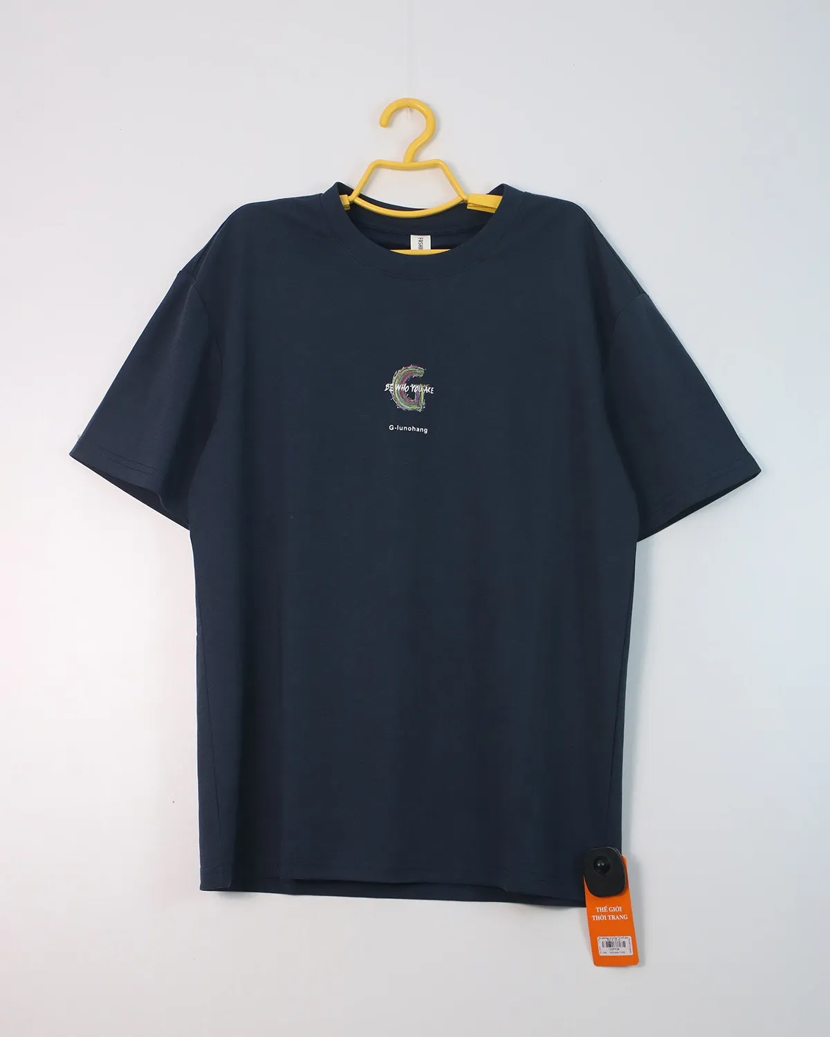 Áo phông cổ tròn 71165 ghi size F. AL13
