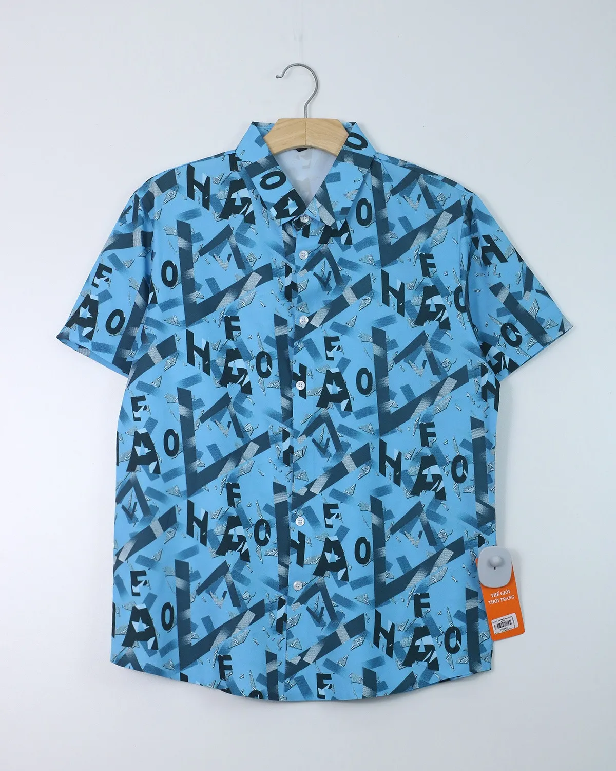 Áo sơ mi cộc 8809 xanh size L. AL01