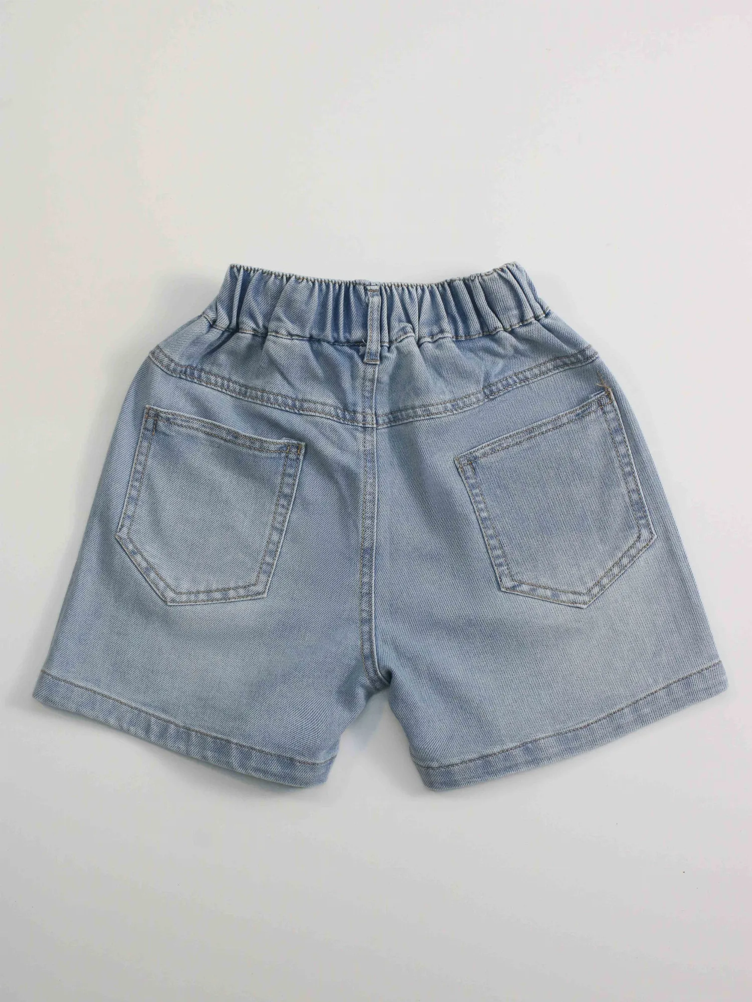 https://sieuthithanhdo.vn/images/products/thoi_trang/anhthoitranggoss/2026/nam2026online/a%20hieu/thang5/4-5/T253706/original/T253706_3.webp