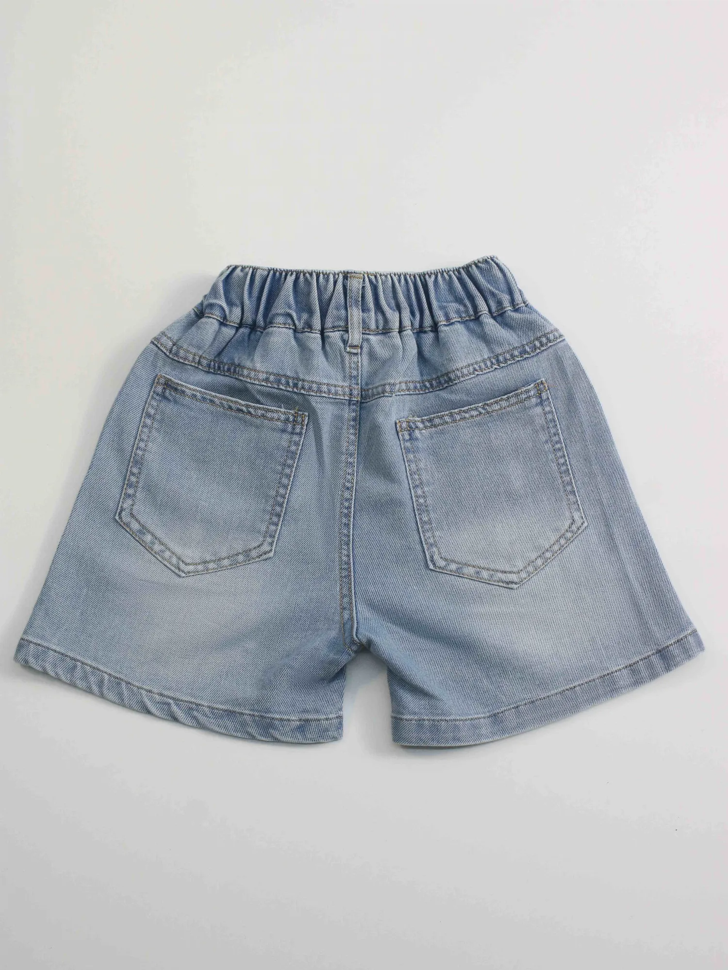 Quần đùi bò trẻ em gái 24F10 size 28 AS12