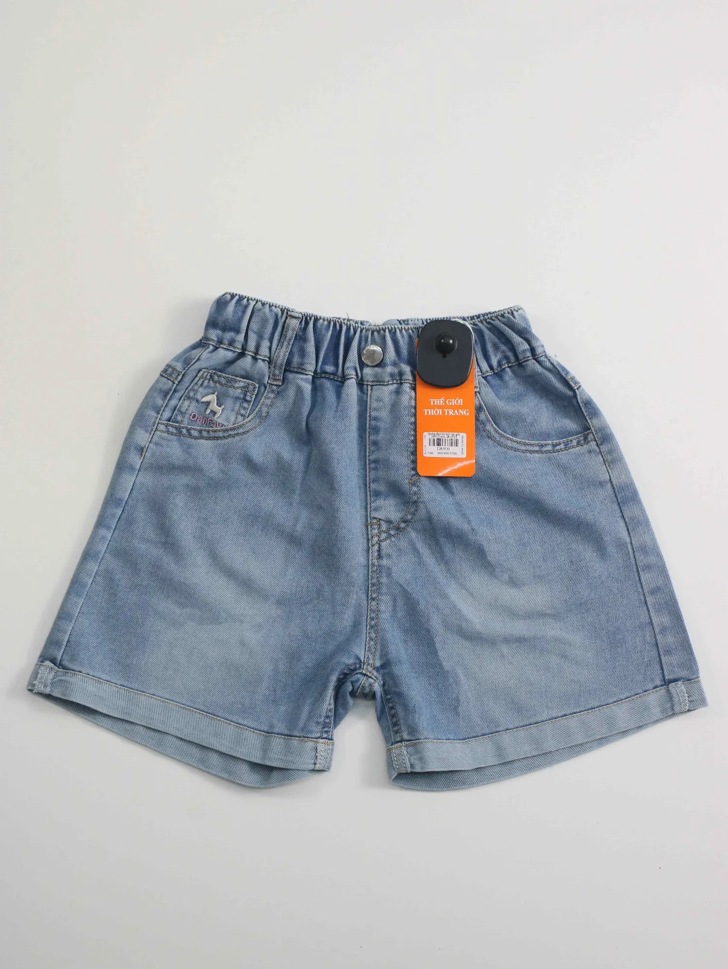 Quần đùi bò trẻ em gái 24F13 size 28 AS12