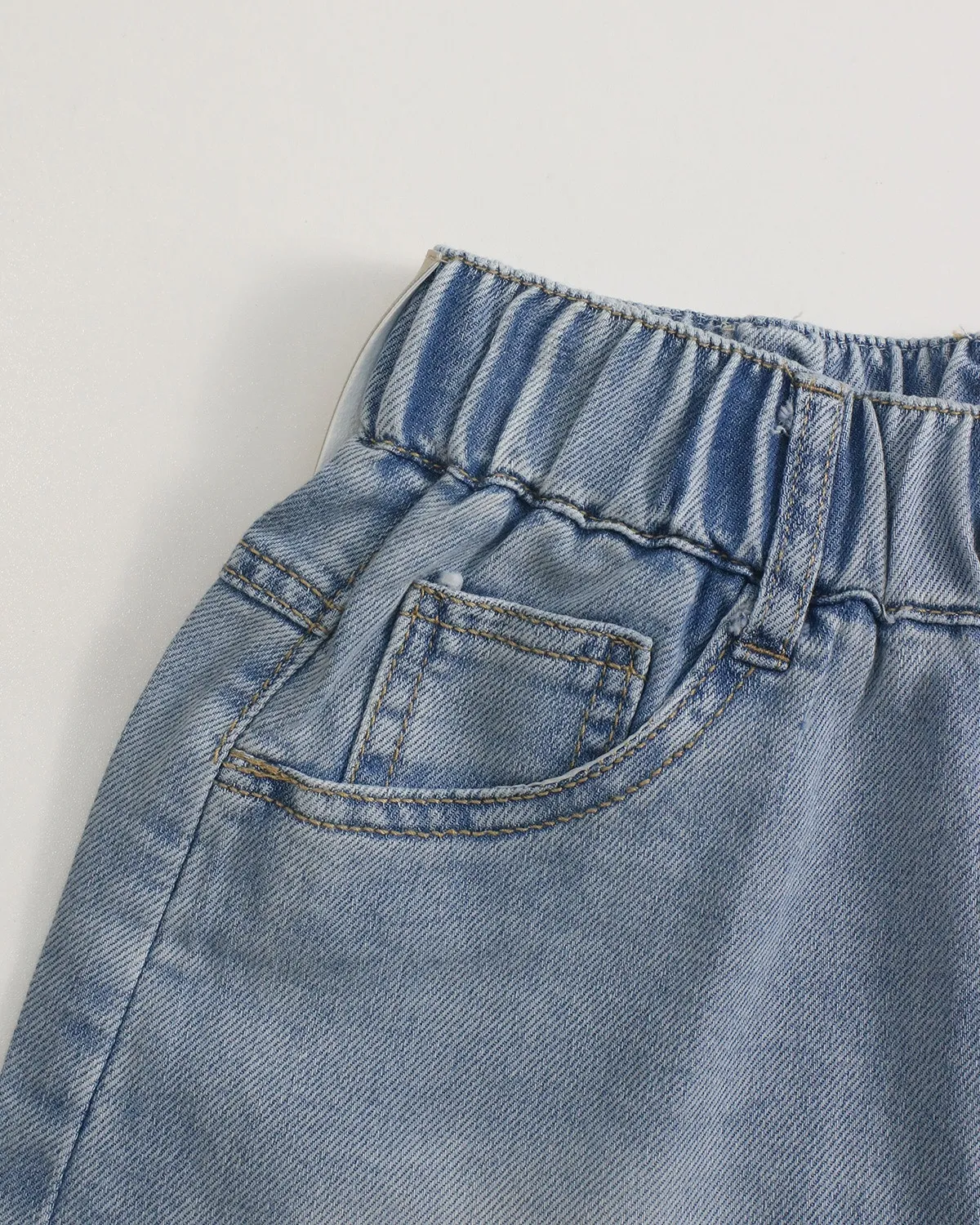 Quần đùi bò trẻ em gái 24F02 size 30 AS12