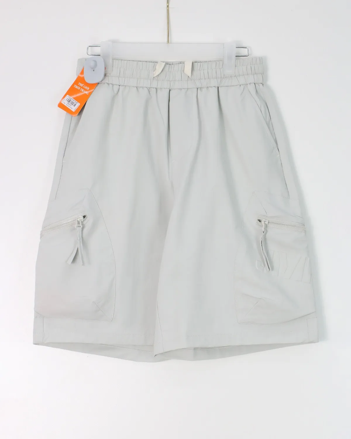 Quần ngố nam kiểu 6001 trắng size 31 . AL08