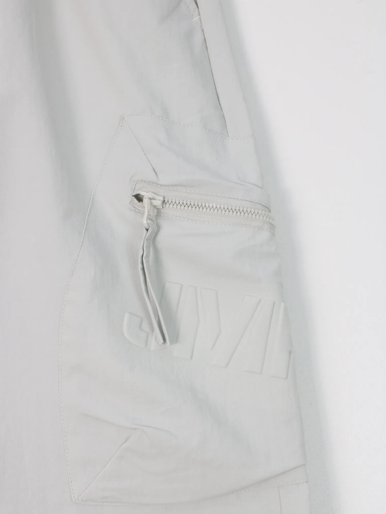 Quần ngố nam kiểu 6001 trắng size 31 . AL08
