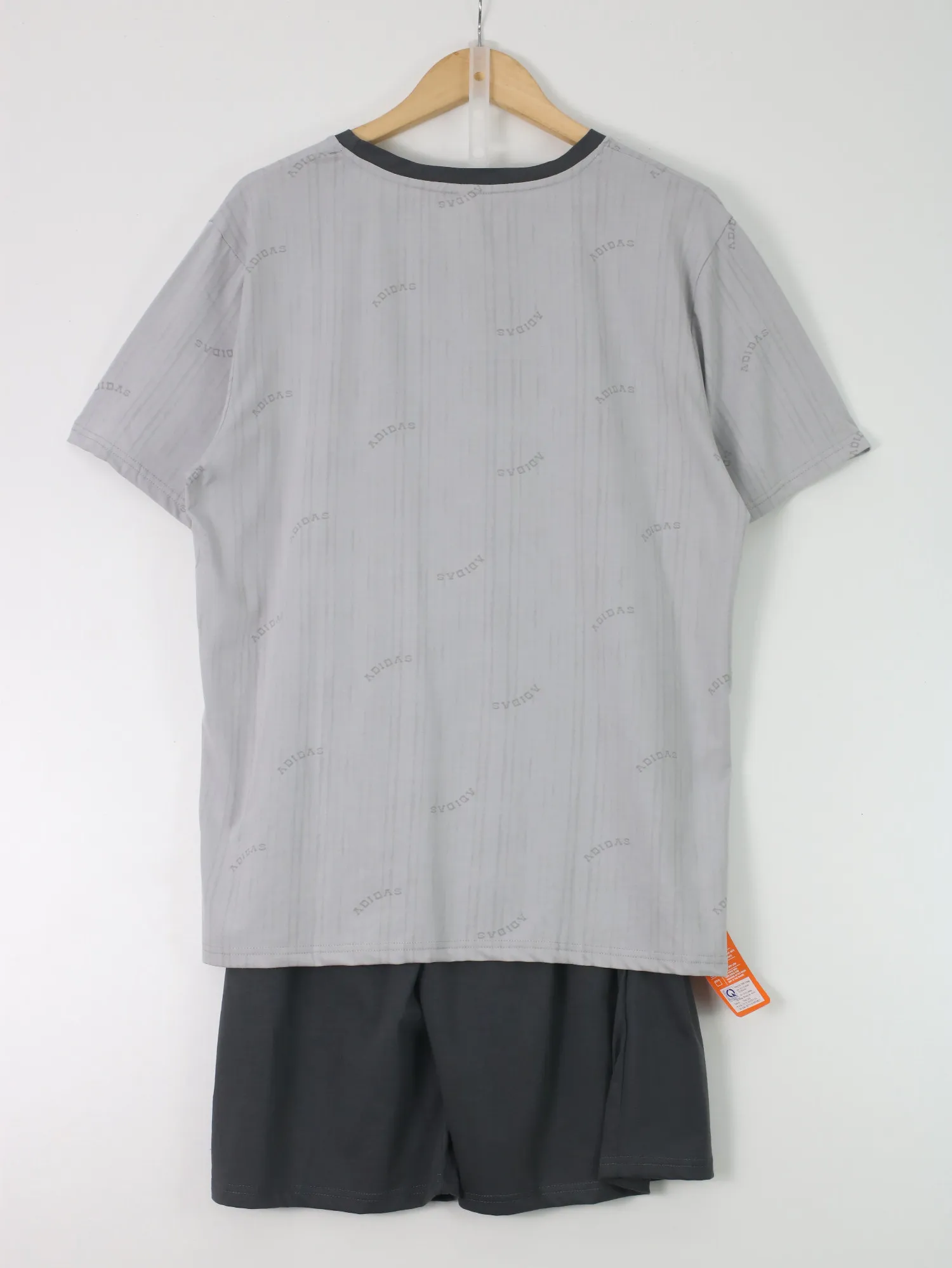Bộ quần áo nam 581-25 be size 2XL . AL22