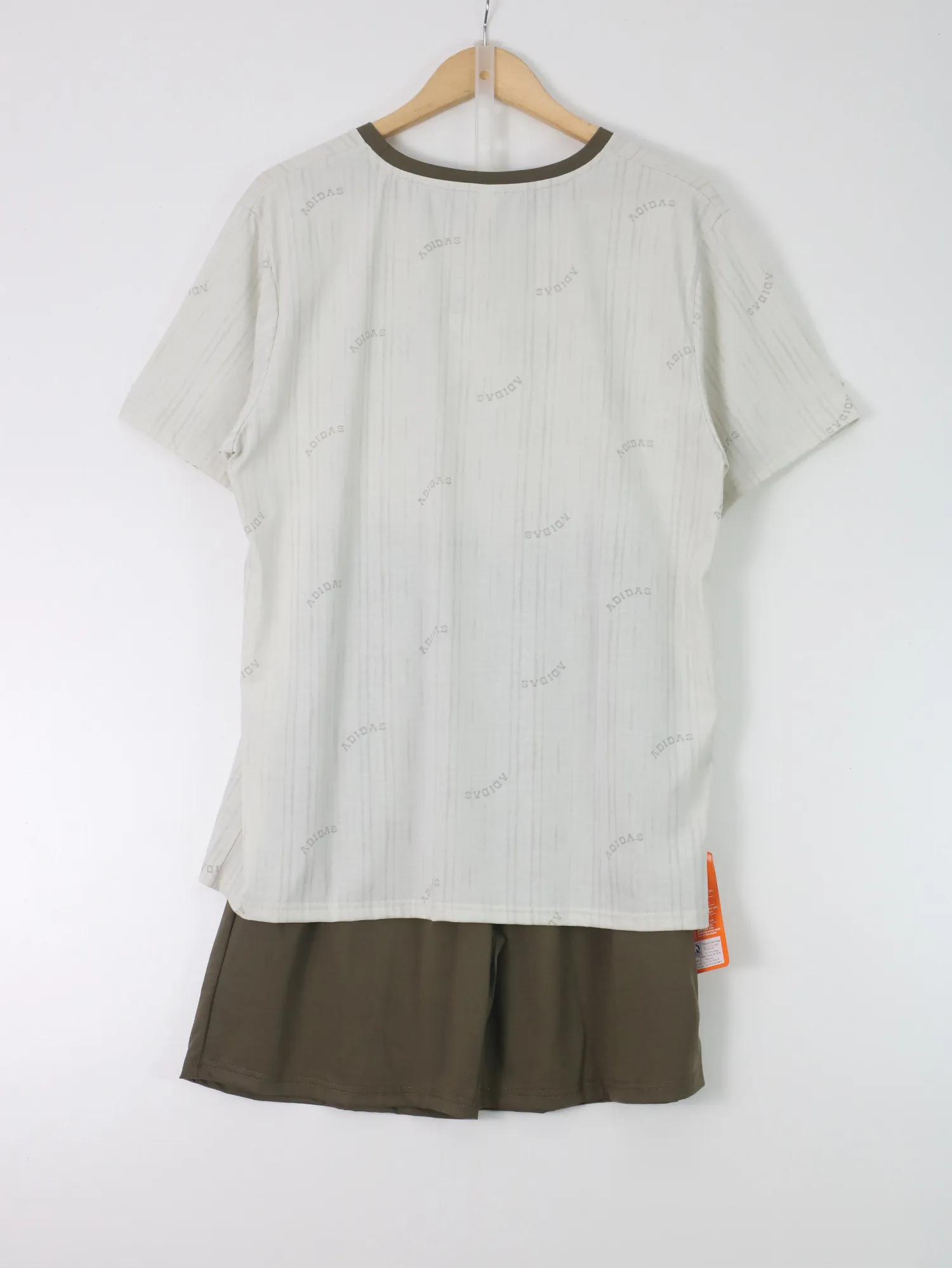 https://sieuthithanhdo.vn/images/products/thoi_trang/anhthoitranggoss/2026/nam2026online/a%20hieu/thang5/7-5/Q071945/original/Q071945_3.webp