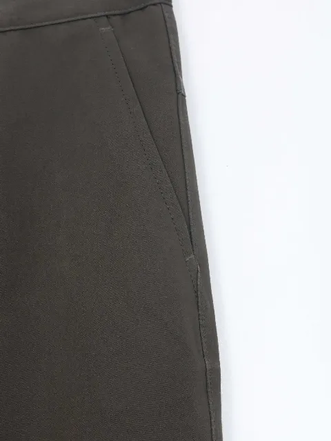 Quần kaki trung 9027 rêu size 32 . HH