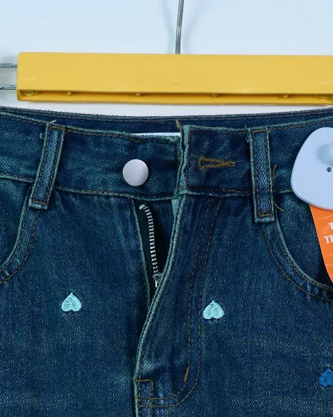 Chân váy jeans 9052 thêu Dơ L T.Anh