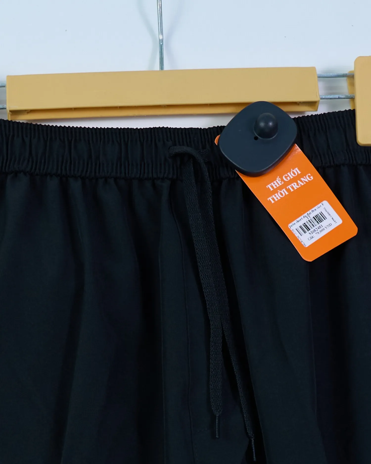 Quần short dù đại đen size F . TT