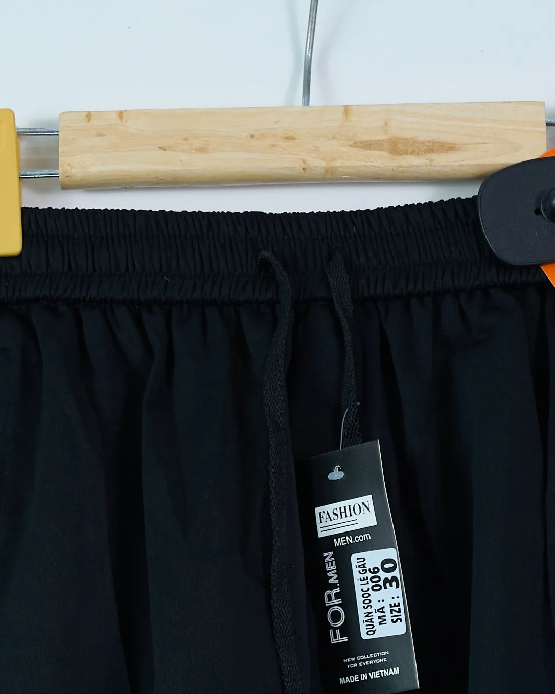 Quần short umi 006 đen size XL. TT