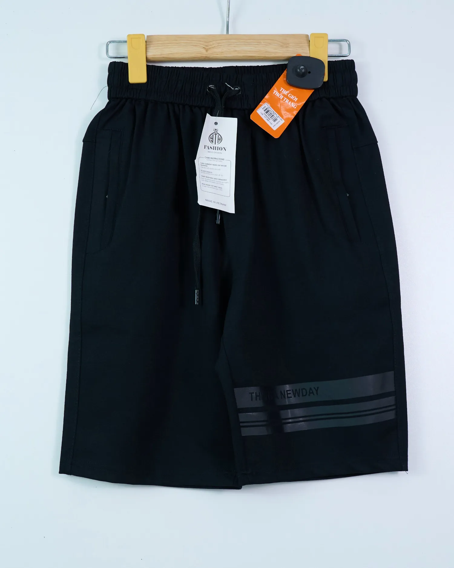 Quần short umi hàn 303 chữ đen size 3XL . TT