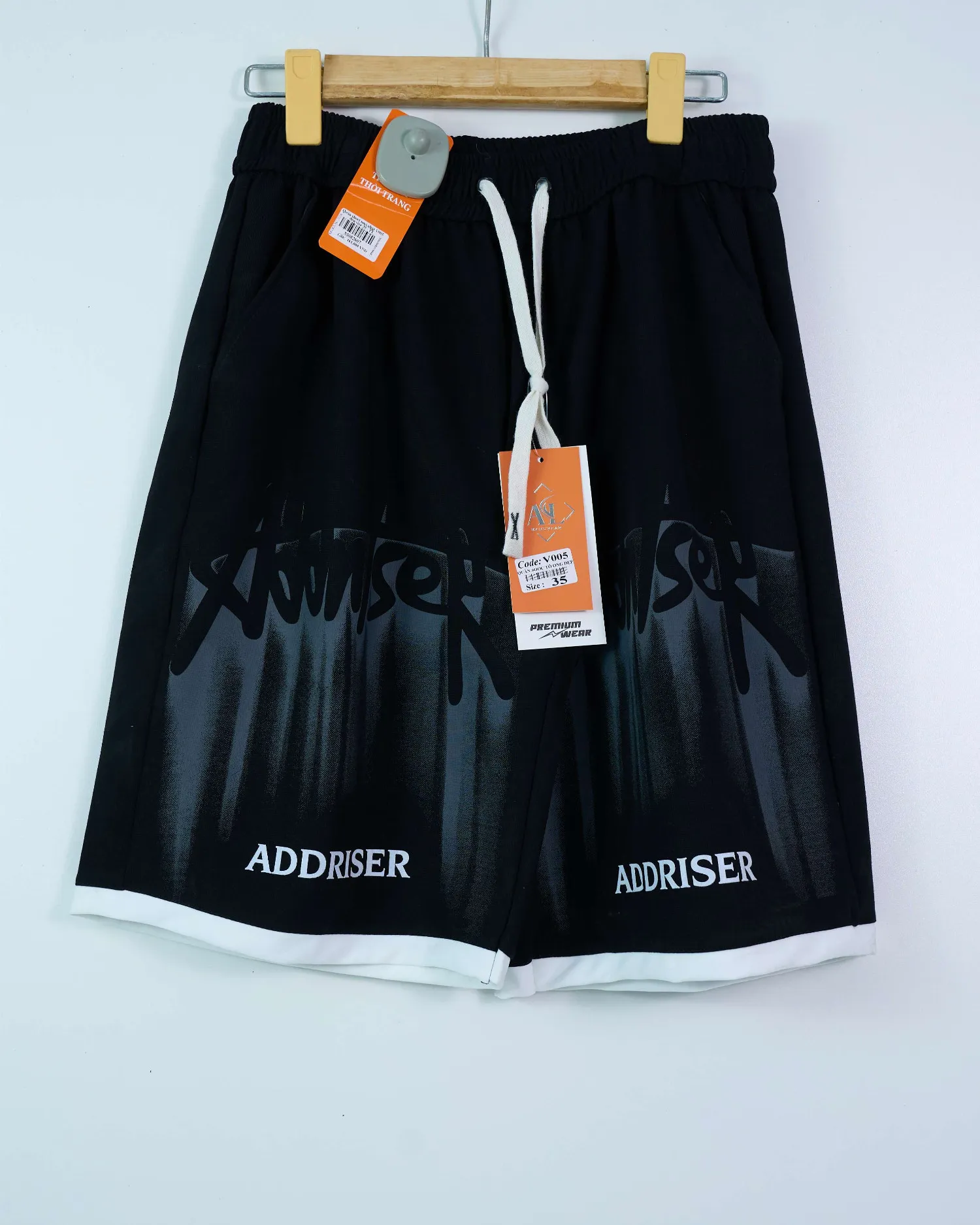 Quần short umi nhật V005 đen size 35 . TT