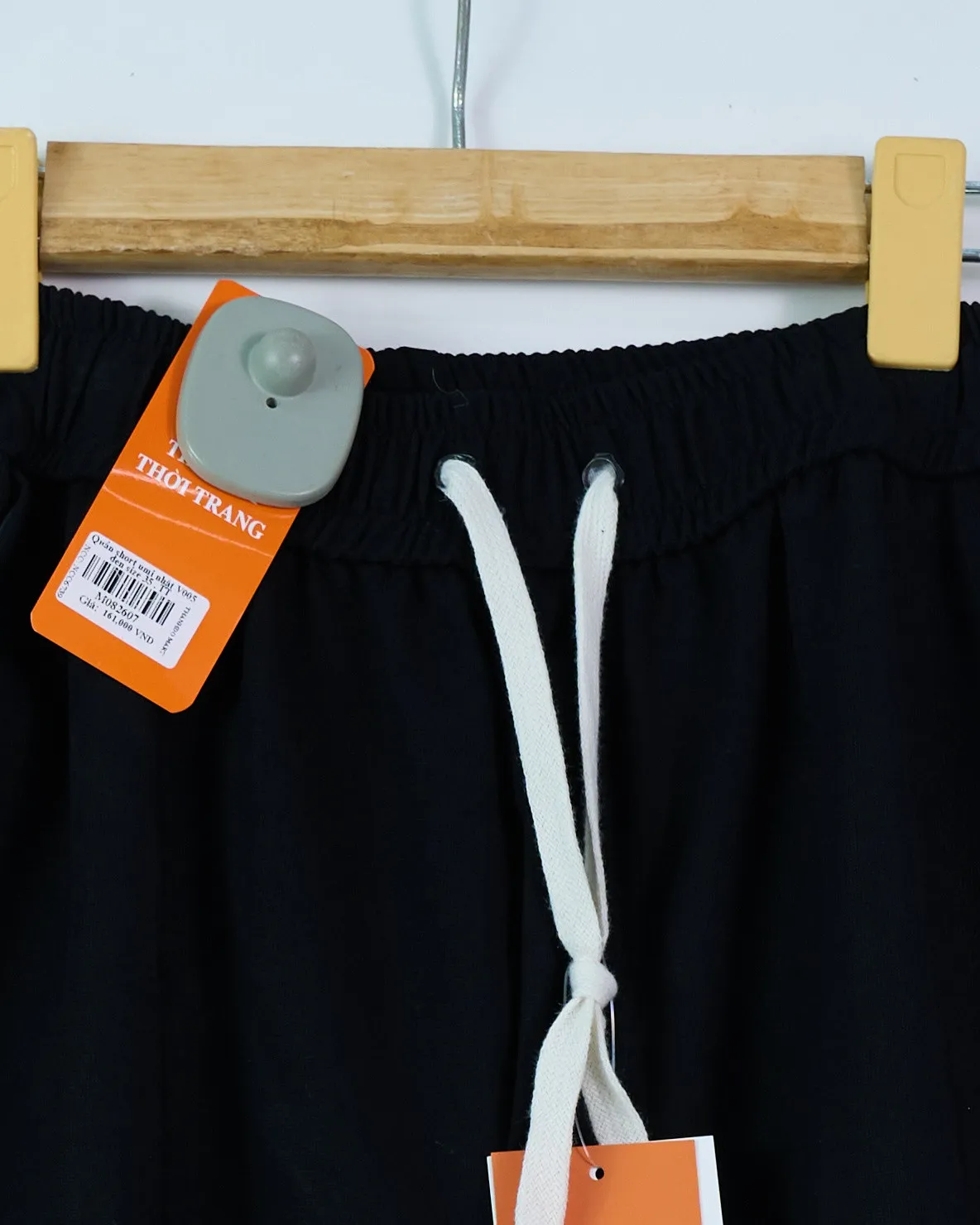 Quần short umi nhật V005 đen size 35 . TT