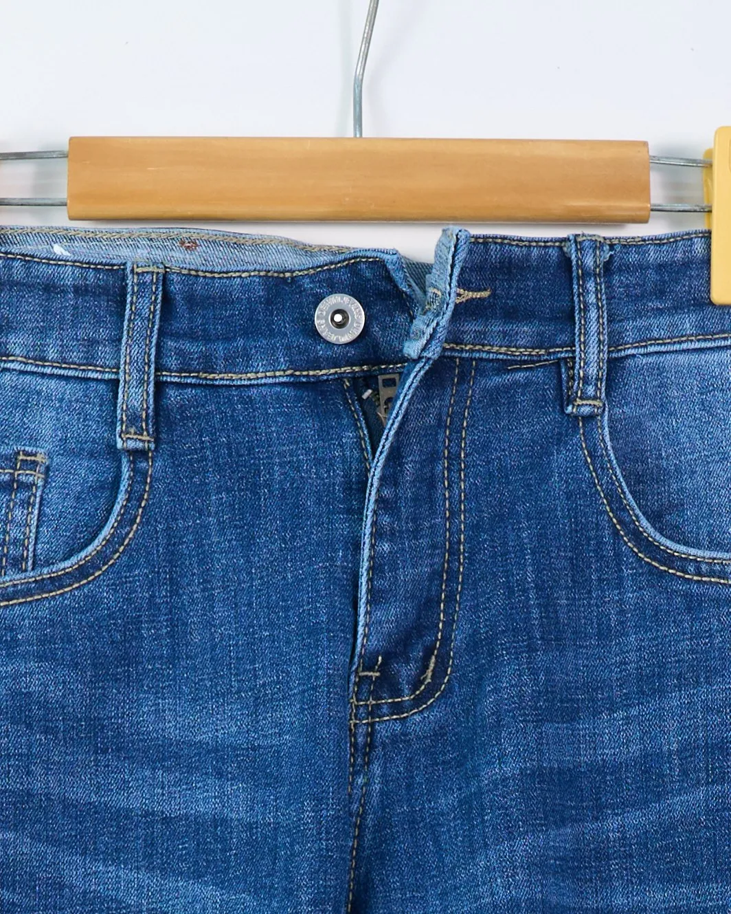 Quần ngố bò jeans T37 xanh sáng size 29 . MH