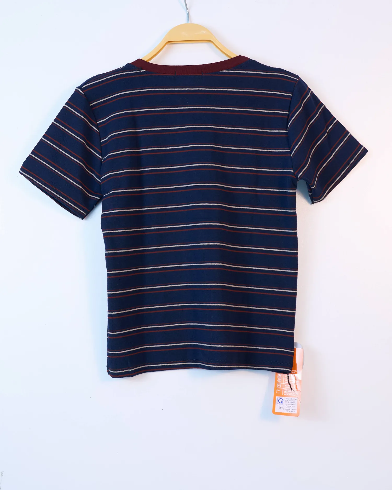 Áo phông nữ cổ tròn kẻ zip nâu H.Thắng