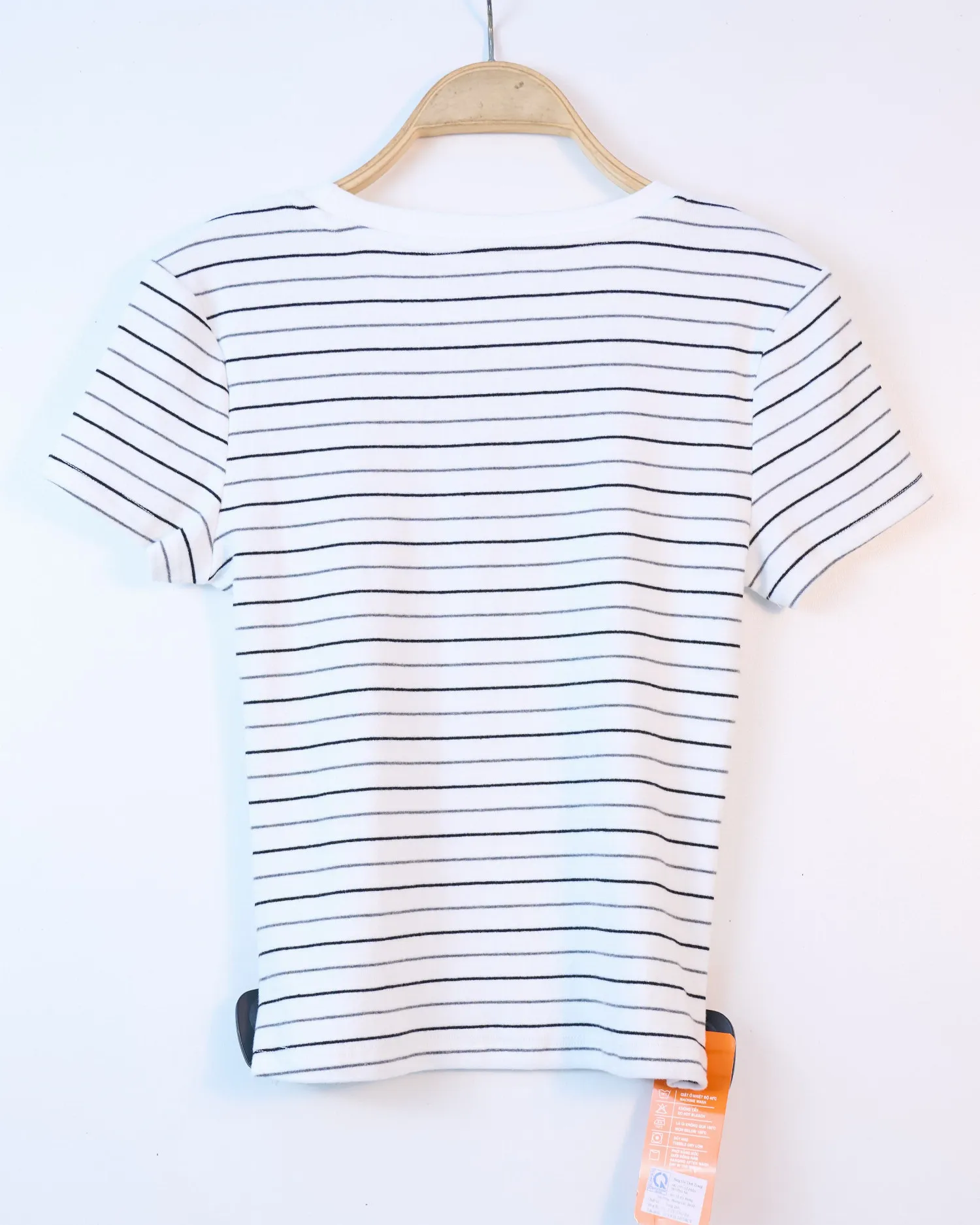 Áo phông nữ cổ tròn kẻ zip nâu H.Thắng
