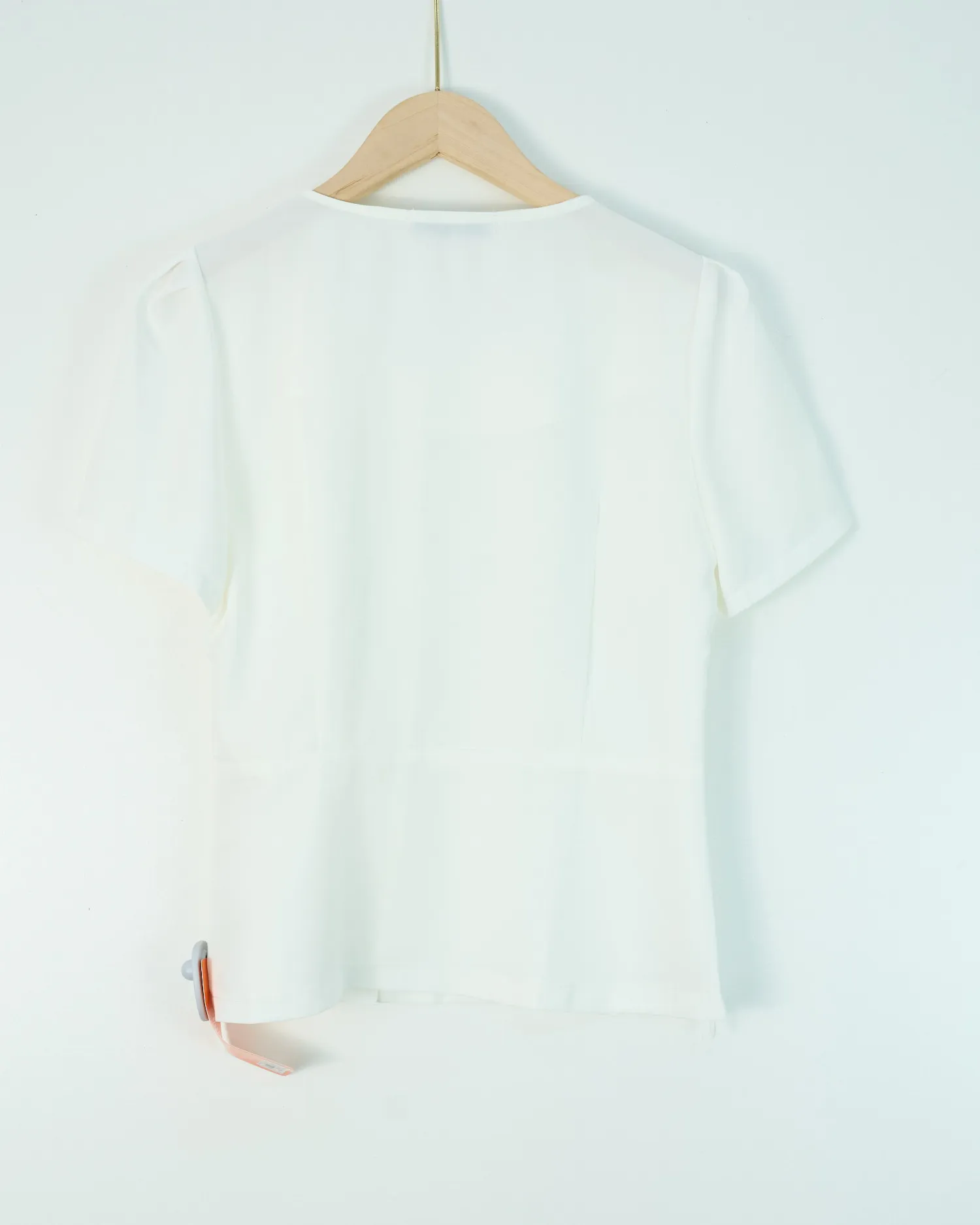 Áo sơ mi kiểu pelum eo hoa 12 trắng XL D.Hiệp