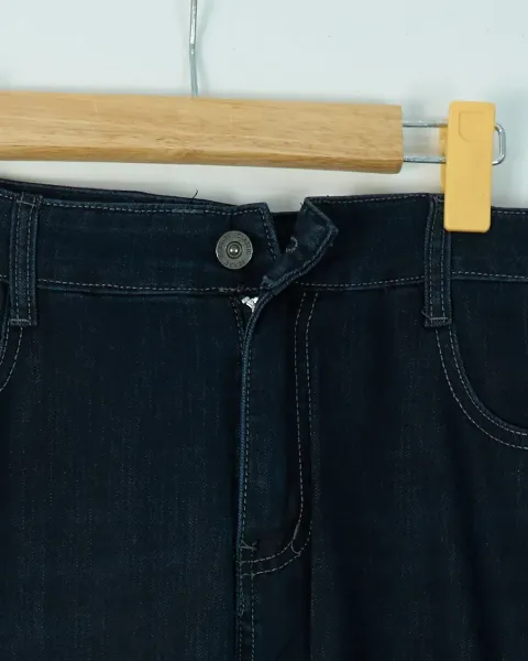 Quần bò jeans dài 932 xanh size 31 . AL17