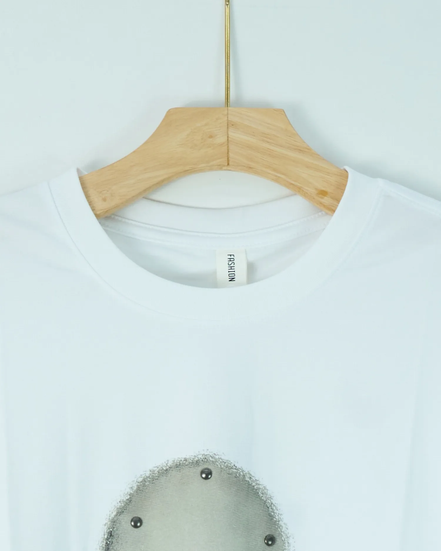 Áo phông cổ tròn 82830 nâu size F. AL13