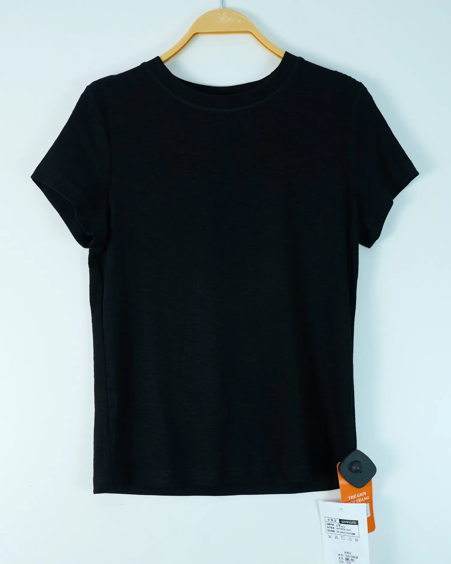 Áo phông nữ cổ tròn nhỏ cotton 3538 đen H28.2026.1
