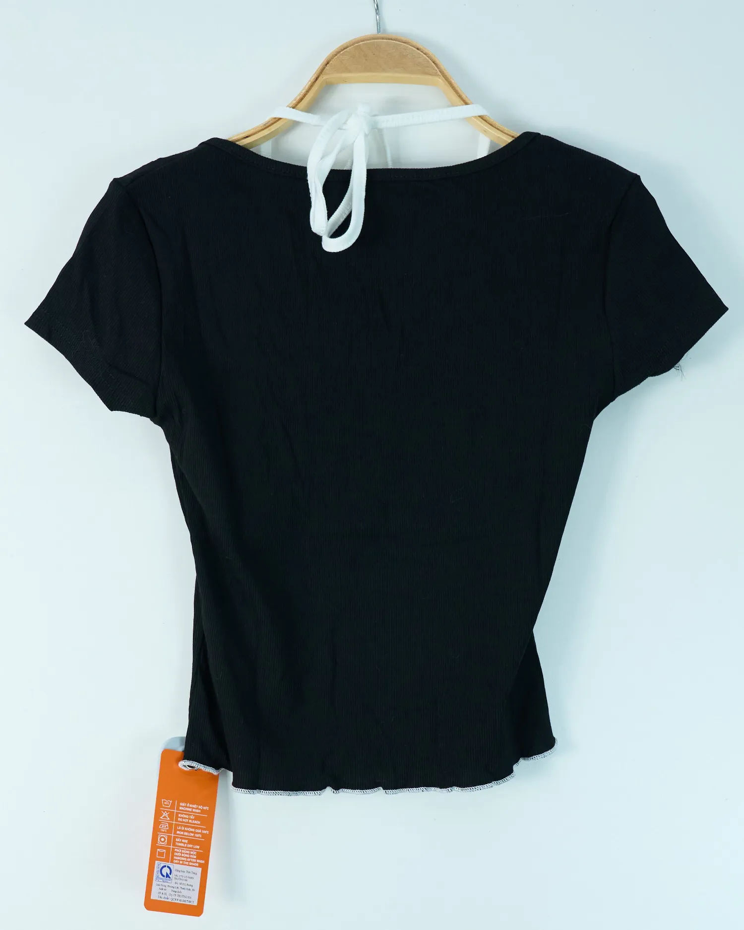 Áo phông nữ cổ tròn croptop tăm 8102 đen H14.2026.1