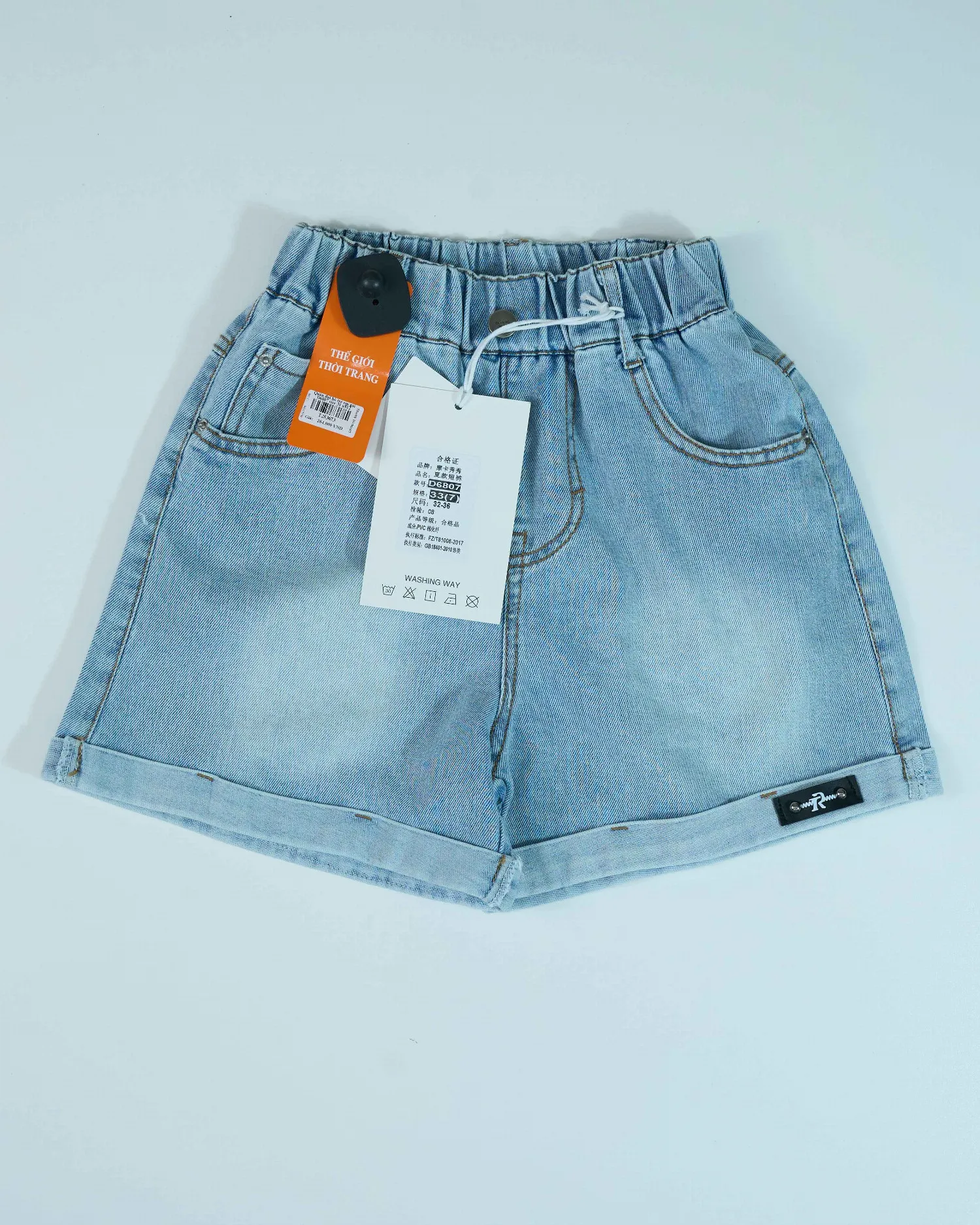 Quần đùi bò trẻ em gái D6807 size 32 AS12
