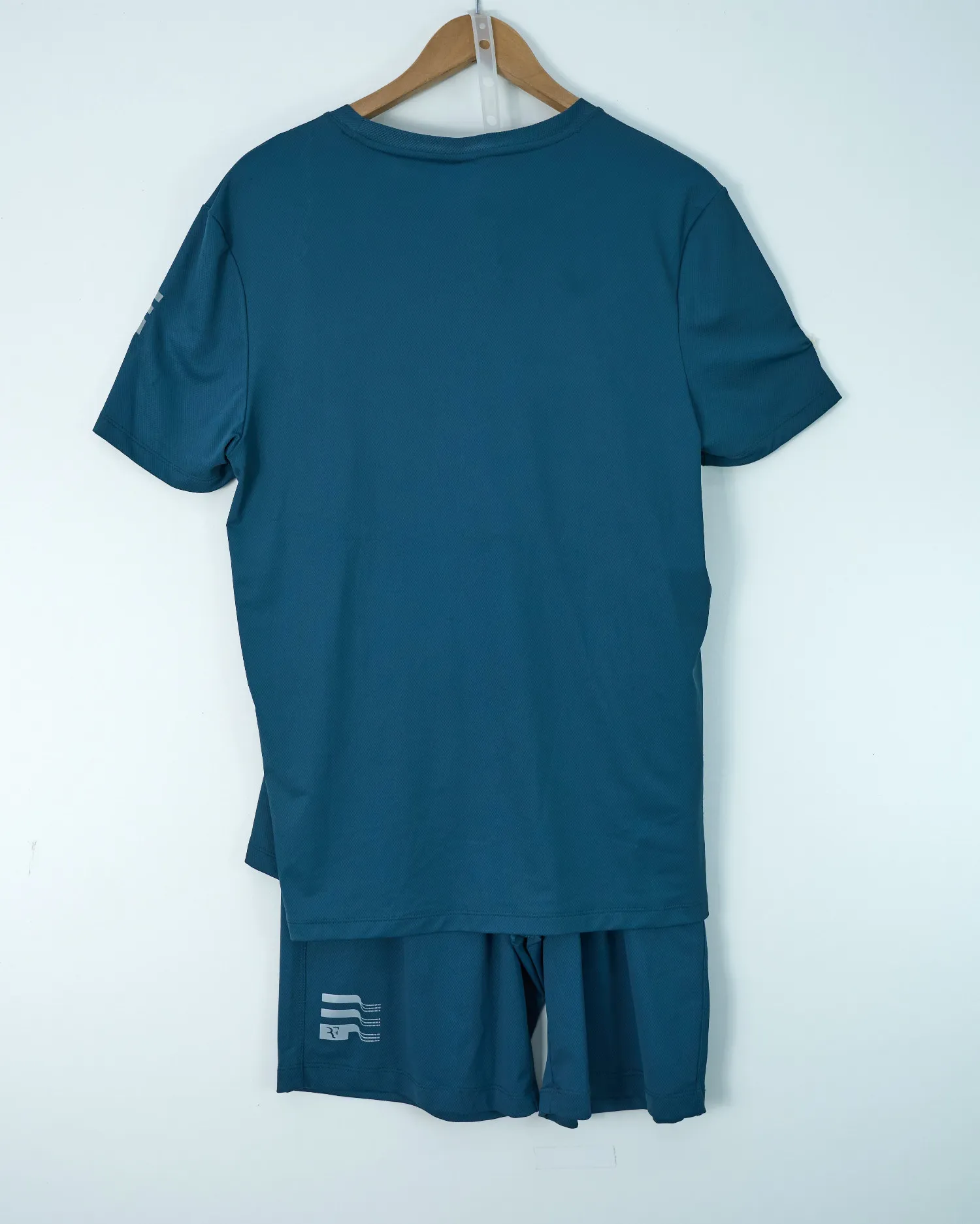 https://sieuthithanhdo.vn/images/products/thoi_trang/anhthoitranggoss/2026/nam2026online/thang5/7-5/Q047956/original/Q047956_3.webp