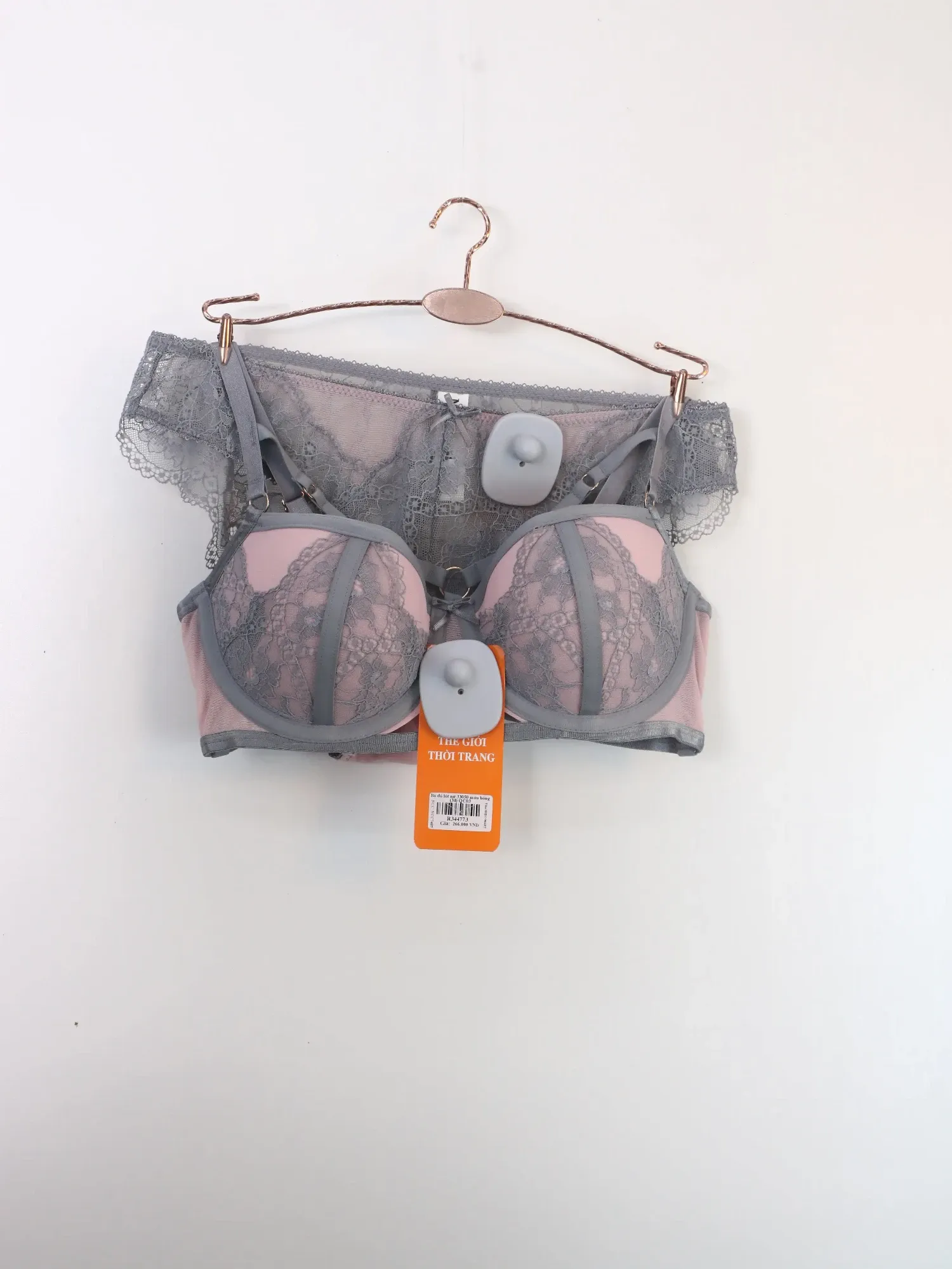 Bộ đồ lót nữ 33050 màu đen (36) QC03