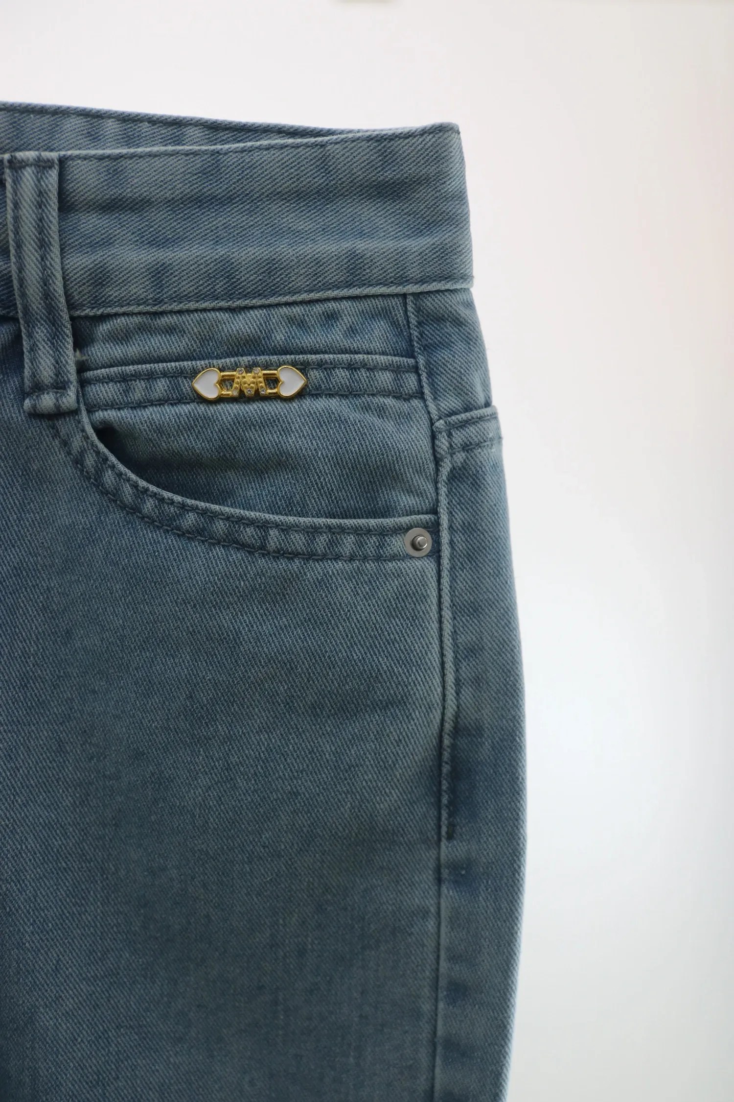 Quần Jeans nữ xuông KG 8111.1 Bạc XL  AS11