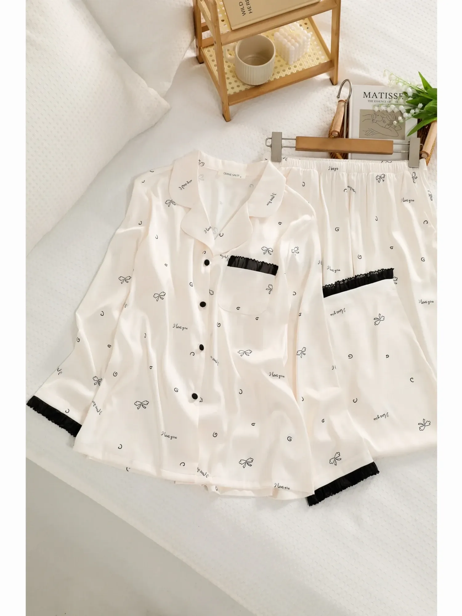 https://sieuthithanhdo.vn/images/products/thoi_trang/anhthoitranggoss/thu%20đông/C%20Trang%20quần/18%20(%205%20mã%20chưa%20có%20ảnh%20)/Q074067/original/Q074067_9.webp
