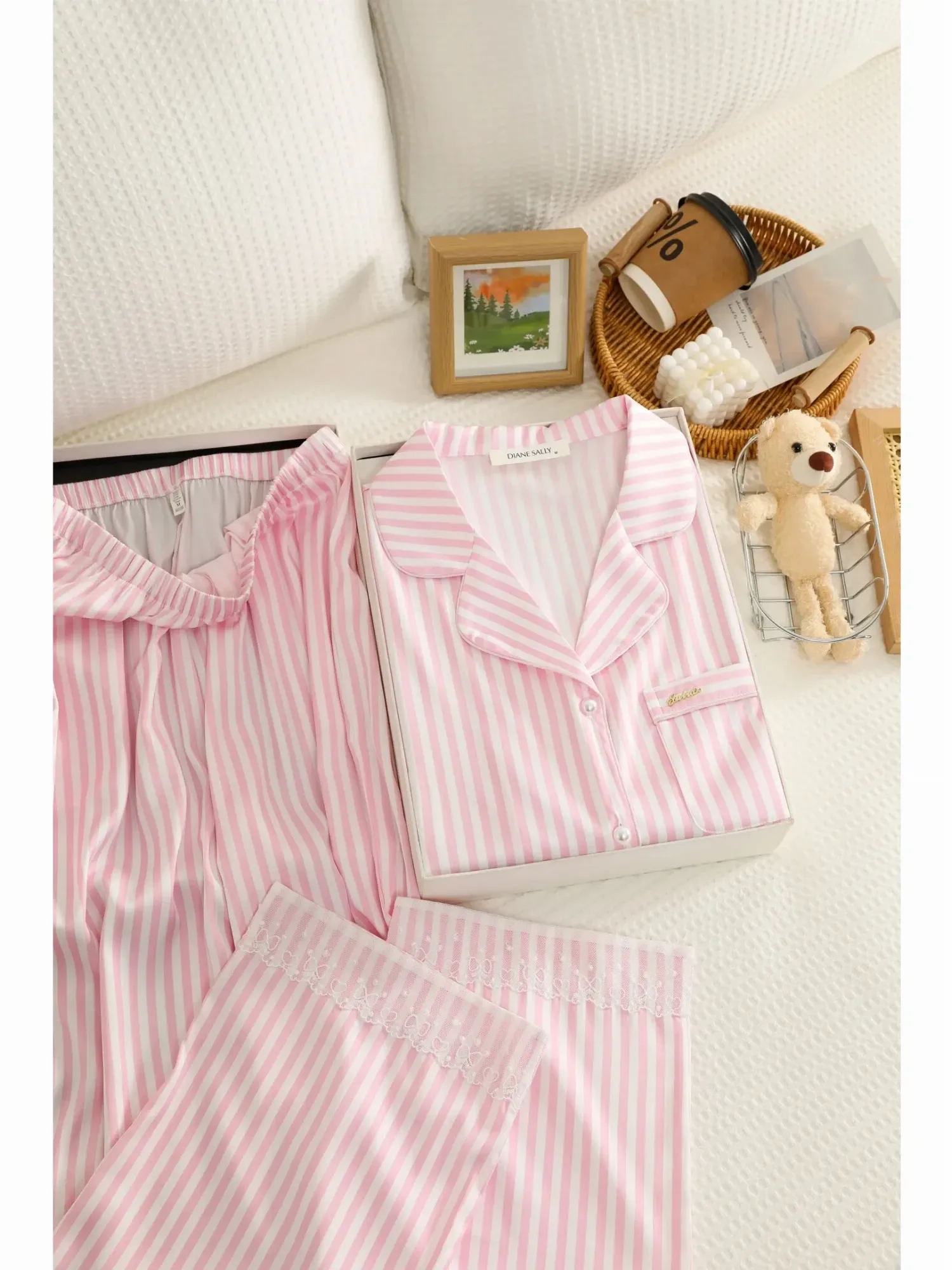 https://sieuthithanhdo.vn/images/products/thoi_trang/anhthoitranggoss/thu%20đông/C%20Trang%20quần/18%20(%205%20mã%20chưa%20có%20ảnh%20)/Q074079/original/Q074079_4.webp