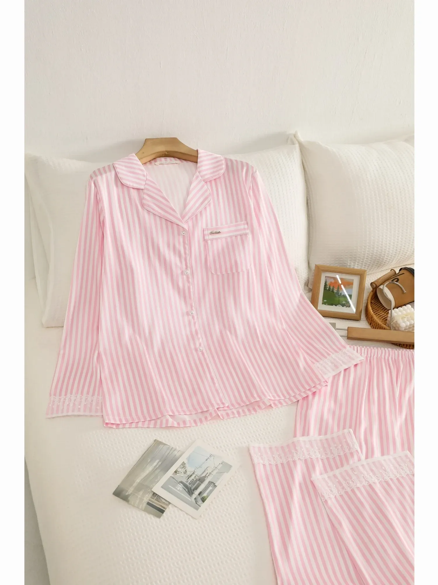 https://sieuthithanhdo.vn/images/products/thoi_trang/anhthoitranggoss/thu%20đông/C%20Trang%20quần/18%20(%205%20mã%20chưa%20có%20ảnh%20)/Q074079/original/Q074079_6.webp