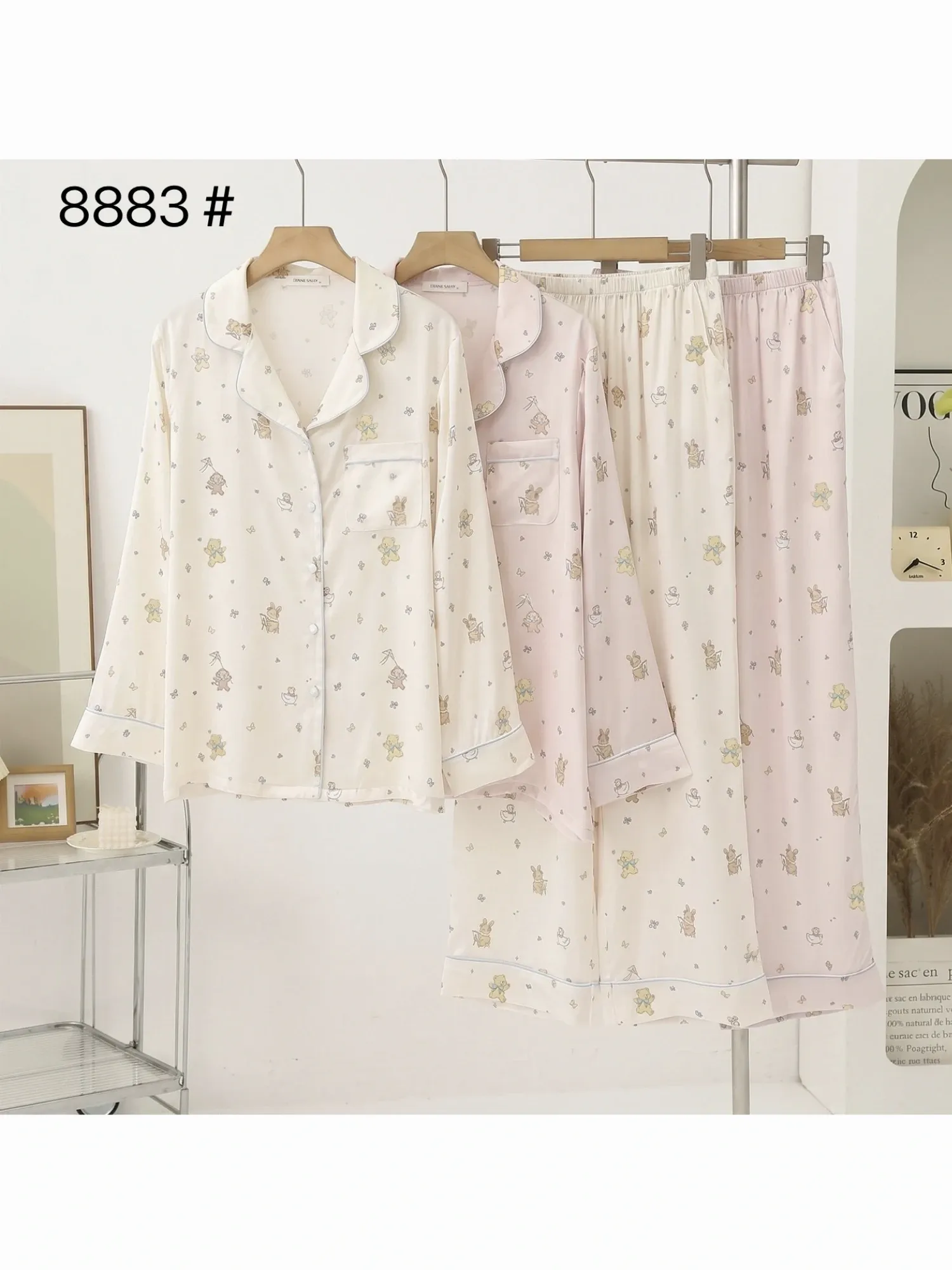 Bộ quần áo nữ dài tay lụa 8883 Kem  F   QC.Đ18