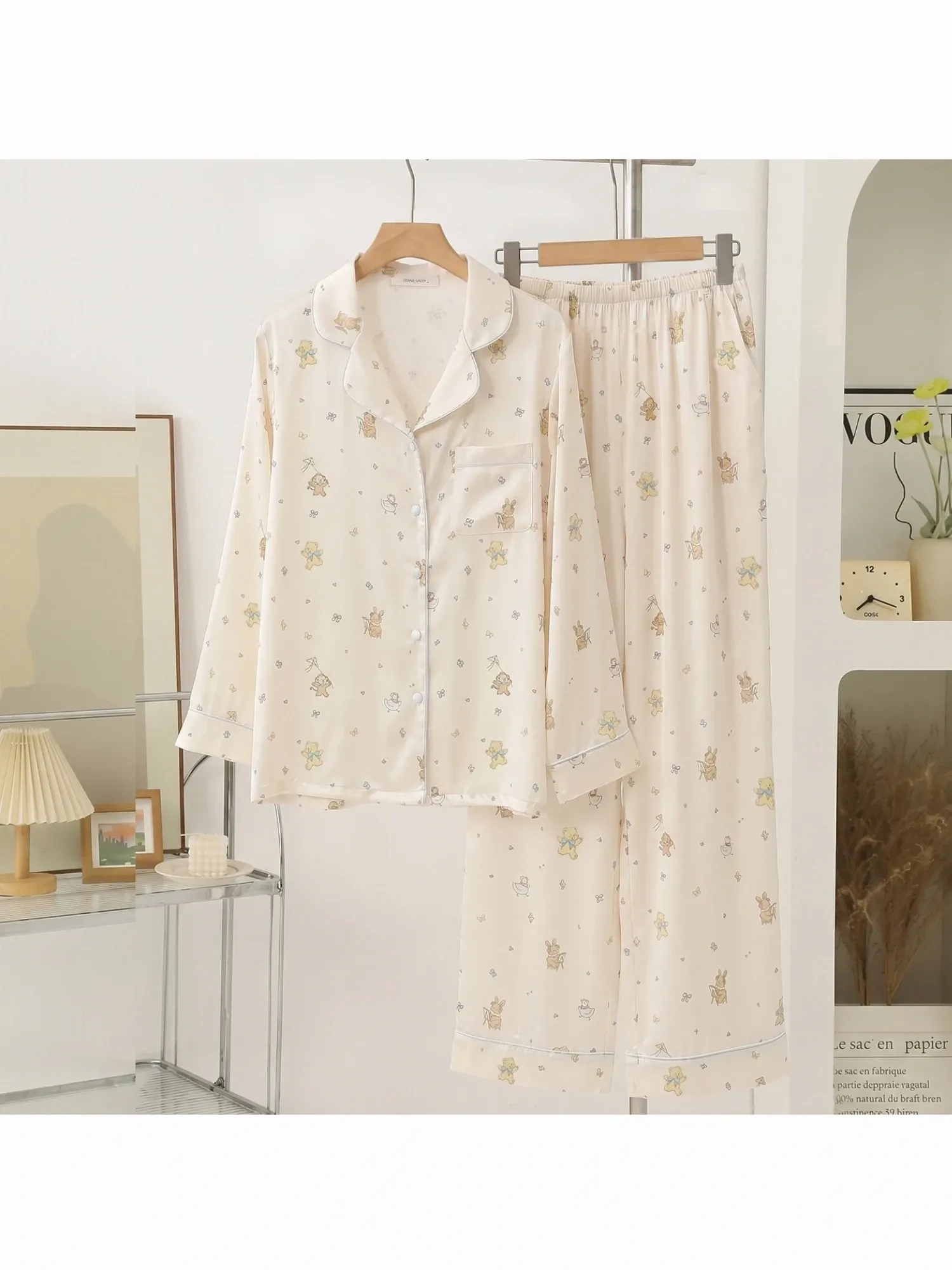 https://sieuthithanhdo.vn/images/products/thoi_trang/anhthoitranggoss/thu%20đông/C%20Trang%20quần/18%20(%205%20mã%20chưa%20có%20ảnh%20)/Q074080/original/Q074080_2.webp