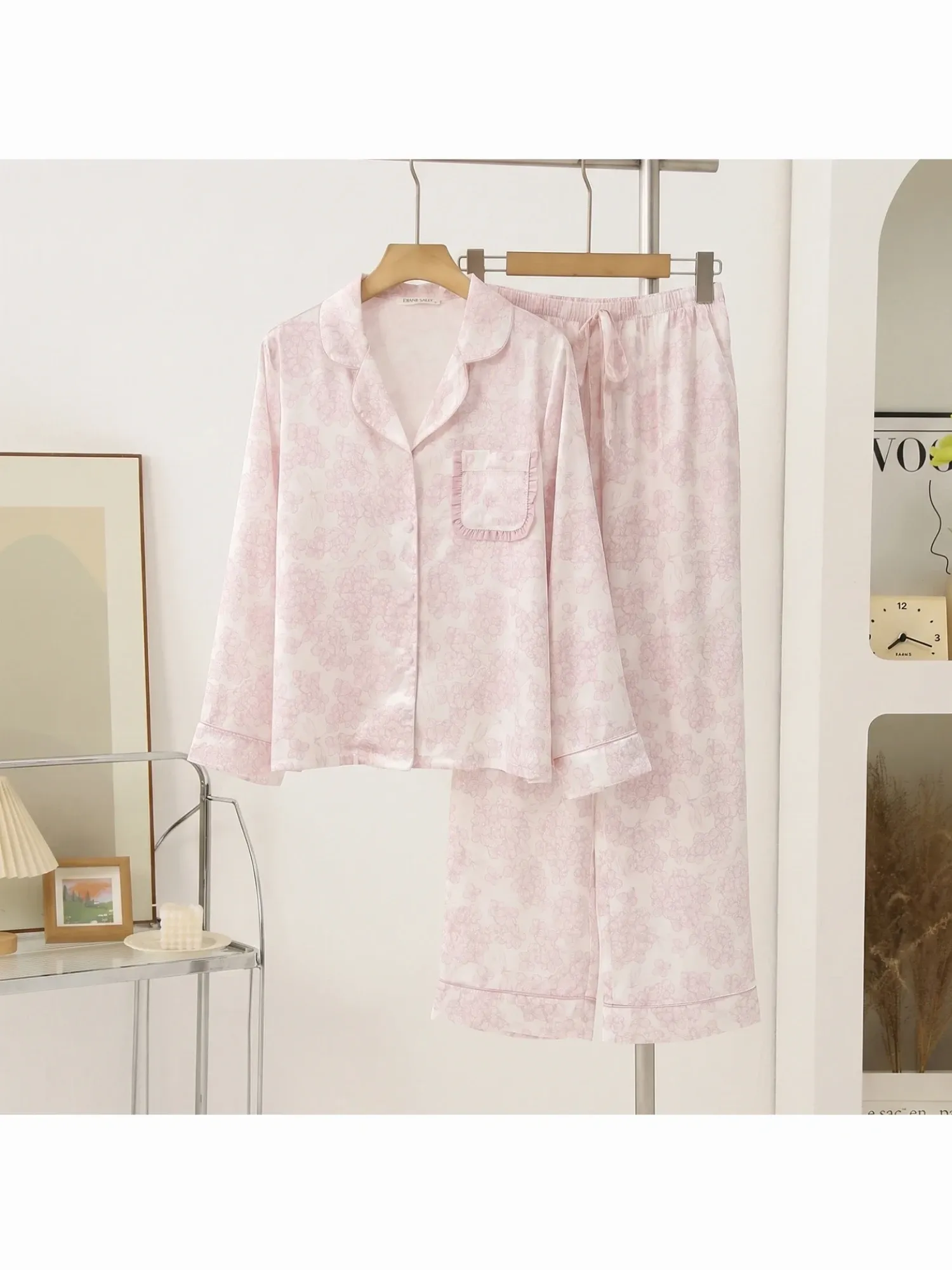 https://sieuthithanhdo.vn/images/products/thoi_trang/anhthoitranggoss/thu%20đông/C%20Trang%20quần/18%20(%205%20mã%20chưa%20có%20ảnh%20)/Q074082/original/Q074082_3.webp